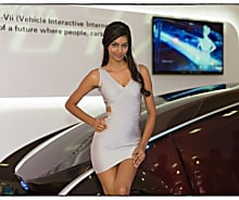 Taboola Ad Example 11762 - Meet The Most Lovely Ladies Of The International Motorshows