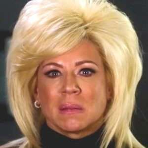 Zergnet Ad Example 62650 - The Truth Has Come Out About Theresa Caputo's Divorce
