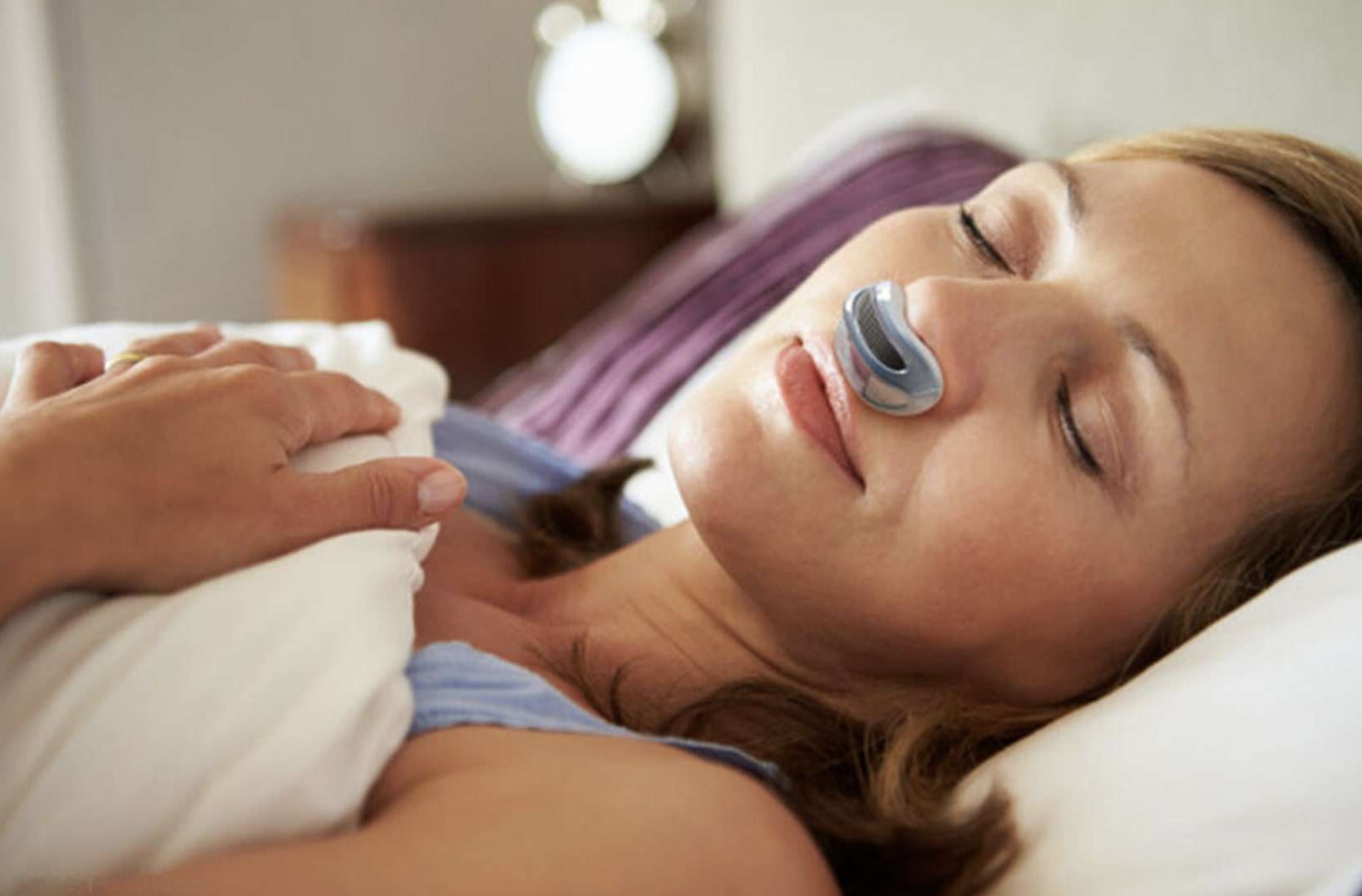 Taboola Ad Example 49893 - This Strange Anti-Snoring Device Is Beating All Sales Records