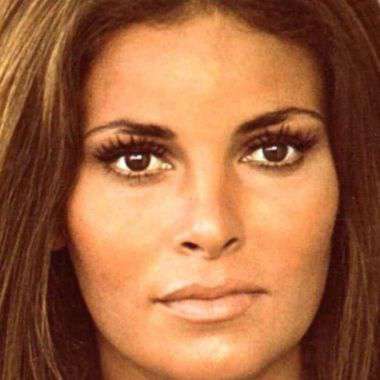Yahoo Gemini Ad Example 41703 - Raquel Welch Is Almost 80, This Is Her Now