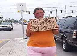 Outbrain Ad Example 45608 - [Photos] Pregnant Begger Was Asking For Help, But Then One Woman Followed Her