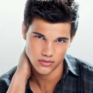 Zergnet Ad Example 60834 - Why Hollywood Won't Cast Taylor Lautner AnymoreNickiSwift.com