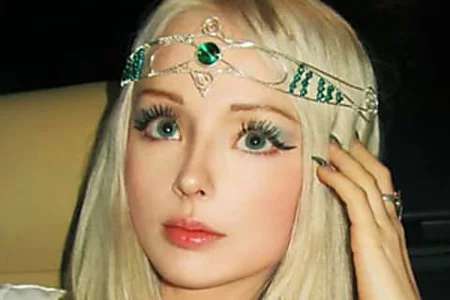 Outbrain Ad Example 56565 - [Pics] Human Barbie Takes Off Make Up, Leaves Everyone Surprised