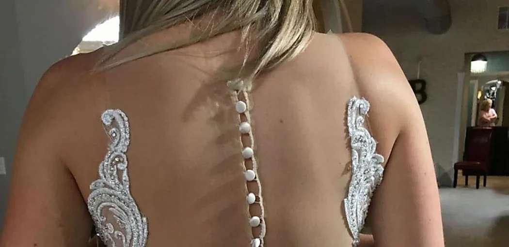 Outbrain Ad Example 43282 - [Pics] This Wedding Dresses Made Guests Truly Uncomfortable