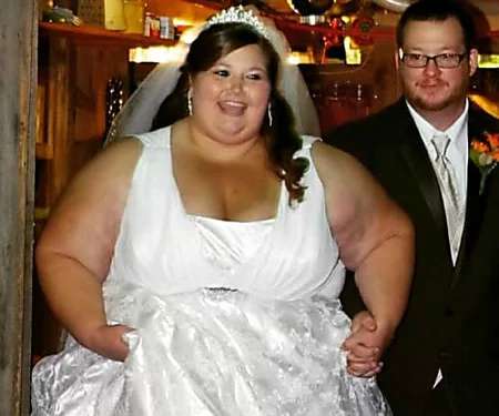 Outbrain Ad Example 57660 - [Pics] Is This The Most Inspiring New Year's Resolution Ever? Couple Loses Over 400 Lbs In Just 18 Months