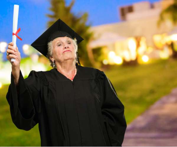 RevContent Ad Example 52046 - Online Degrees For Seniors: Fast & Cheap