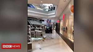 Outbrain Ad Example 40977 - Dramatic Footage Of Car Smashing Through US Mall