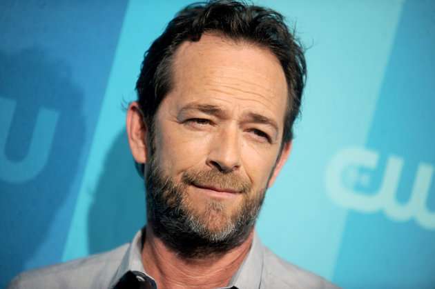 Taboola Ad Example 64249 - Luke Perry Dead: Beverly Hills 90210 Co-Stars And Leonardo DiCaprio Lead Tributes To Actor Following His Death, Aged 52