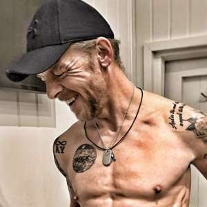 Zergnet Ad Example 64171 - Simon Pegg Undergoes Stunning Body Transformation