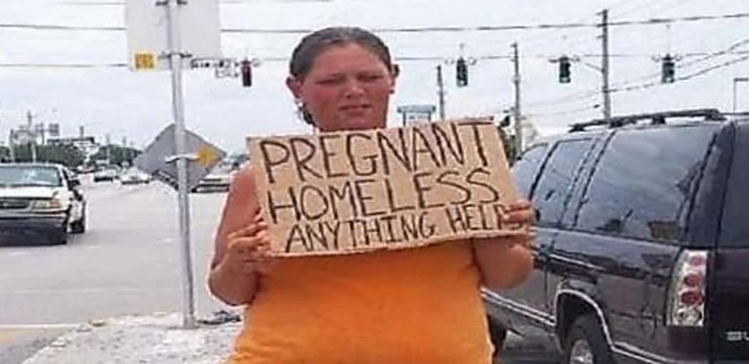 Outbrain Ad Example 47416 - [Pics] Pregnant Beggar Was Asking For Help, But Then One Woman Followed Her