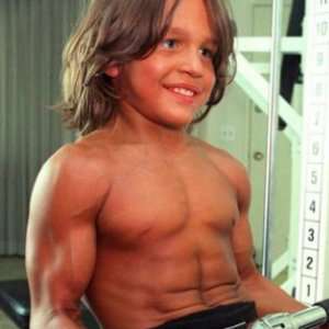 Zergnet Ad Example 44045 - The 'Little Hercules' Boy Doesn't Look Like This Anymore