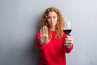 Outbrain Ad Example 55640 - Most Wine Drinkers In The UK Don't Know These 5 Simple Dos And Don'ts....