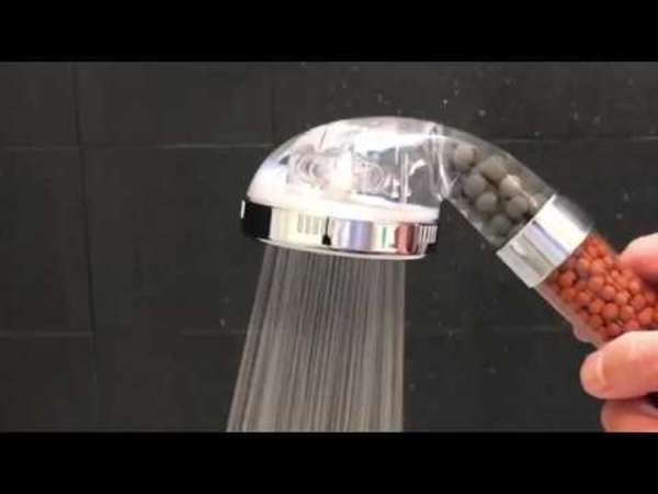 Taboola Ad Example 32133 - This Revolutionary Shower Head Is Taking The U.K By Storm