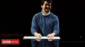 Outbrain Ad Example 47754 - The Pianist Who Learnt To Play On A Paper Piano