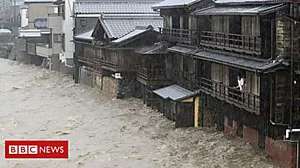 Outbrain Ad Example 42432 - Severe Flooding As Typhoon Hagibis Hits Japan