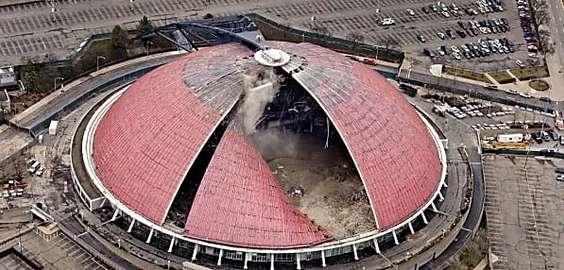 Outbrain Ad Example 56805 - Once Spectacular, These 20 Stadiums Are Left To Rot - See Them Now