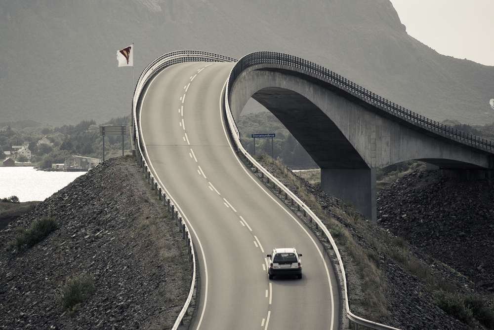 Taboola Ad Example 30909 - Top 20 Most Amazing Bridges In The World