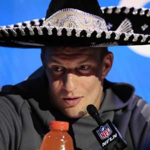 Zergnet Ad Example 60873 - Rob Gronkowski Left His Filter Behind At Super Bowl Media Day