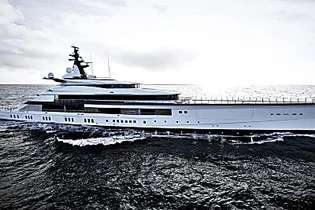 Outbrain Ad Example 54518 - Dallas Cowboys Owner Jerry Jones Splashes Out On Superyacht