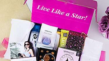 Outbrain Ad Example 57962 - The HollywoodLife Summer Box Is Here — How To Get Over $260 Of Makeup For Under $50