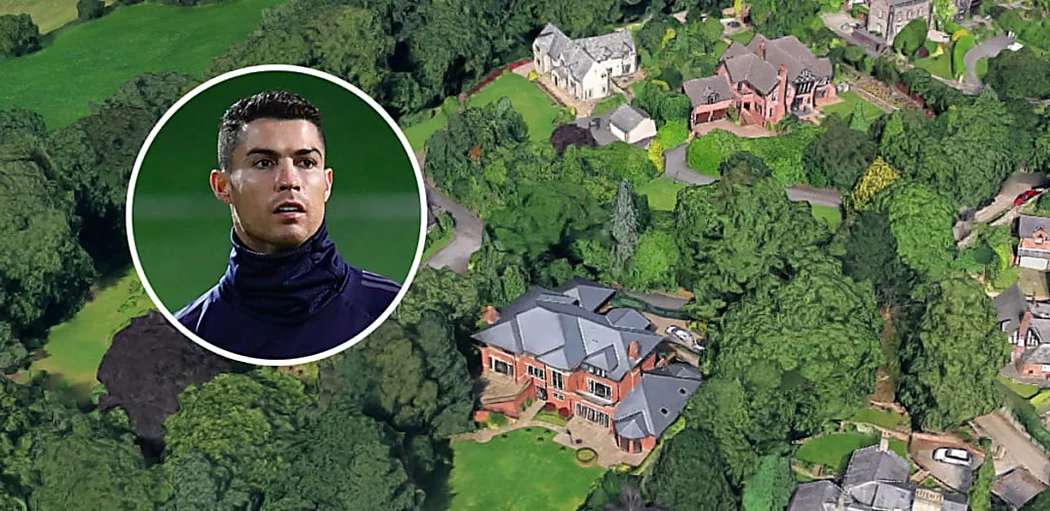 Outbrain Ad Example 52095 - For Sale: Cristiano Ronaldo's Former Manchester Mansion