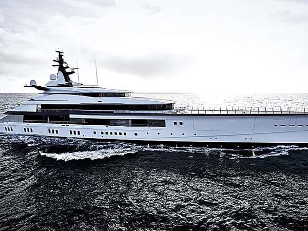 Outbrain Ad Example 53976 - Dallas Cowboys Owner Jerry Jones Splashes Out On Superyacht