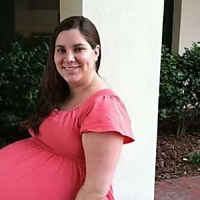 Outbrain Ad Example 31860 - [Photos] Surrogate Found Out She Wasn't Carrying A Baby