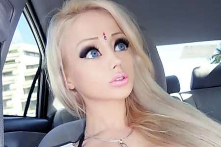 Outbrain Ad Example 52916 - [Pics] Remember 'The Human Barbie'? Well, You Should See Her Now