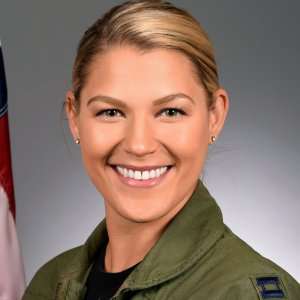 Zergnet Ad Example 62557 - Air Force's First Female Viper Pilot Relieved Of Duty