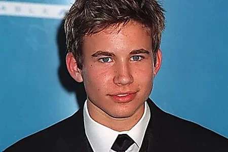 Outbrain Ad Example 56221 - [Pics]Jonathan Taylor Thomas Is One Of The Richest Retired Movie Stars Ever