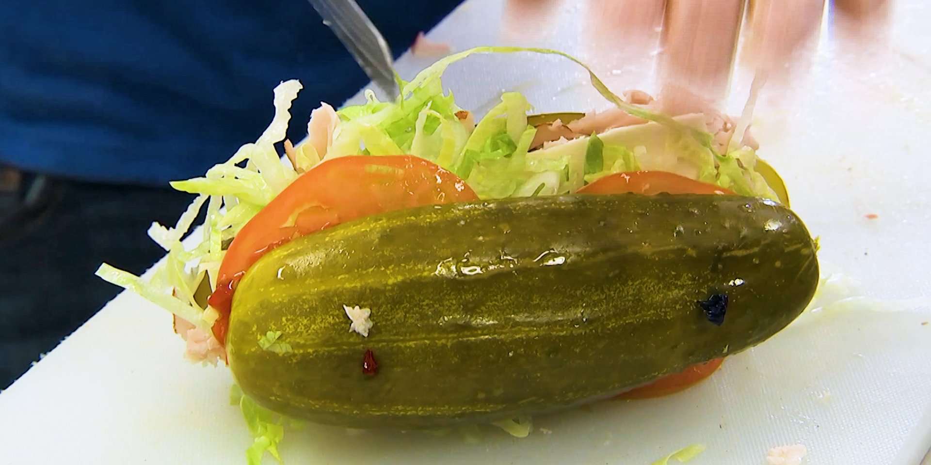 Taboola Ad Example 54741 - A Restaurant In New Jersey Makes Sandwiches With Pickles Instead Of Bread