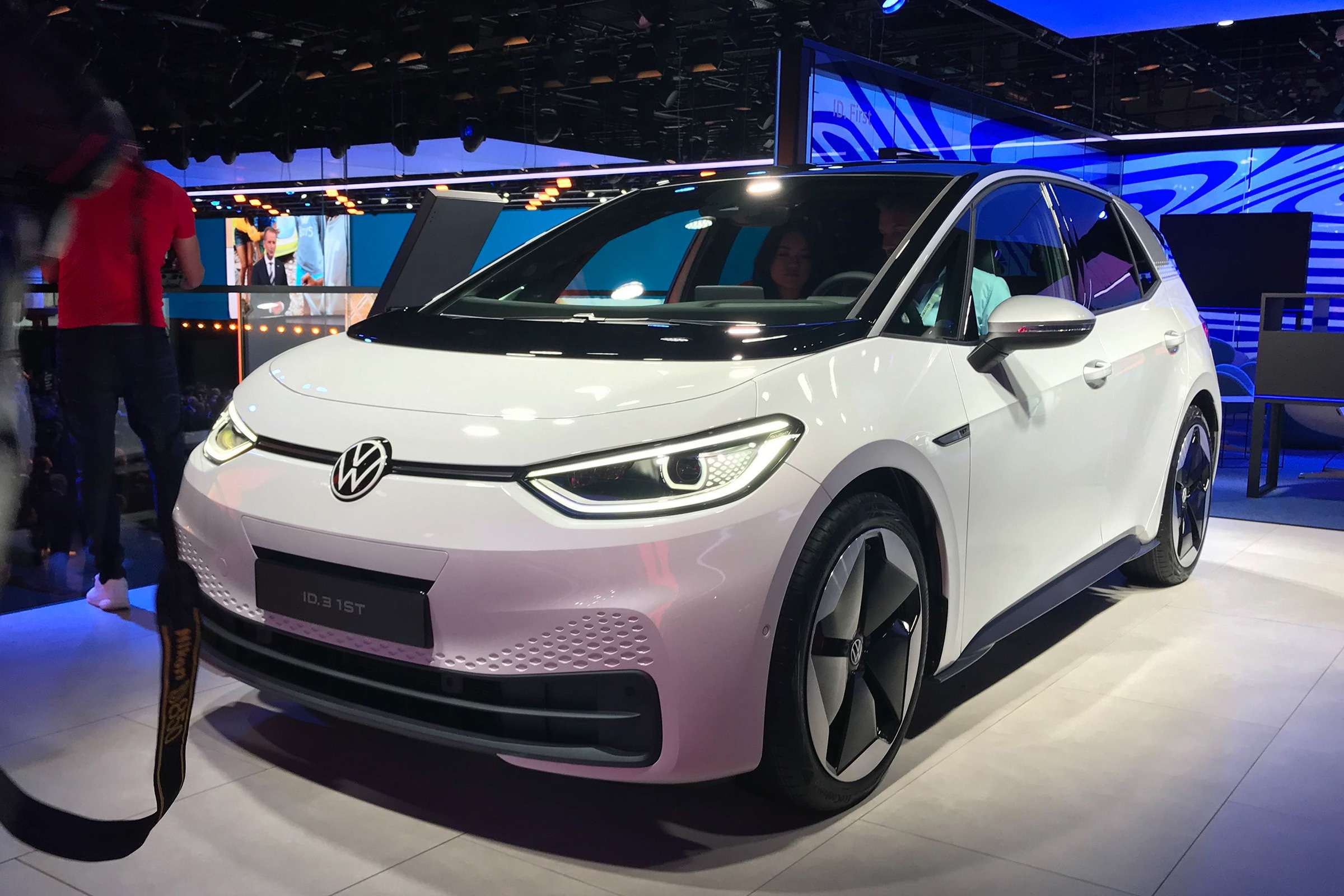 Taboola Ad Example 40910 - New 2020 Volkswagen ID.3: Electric Car Arrives At Frankfurt