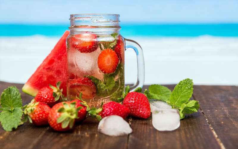 RevContent Ad Example 58079 - Lose Weight With These Amazing Homemade Drinks