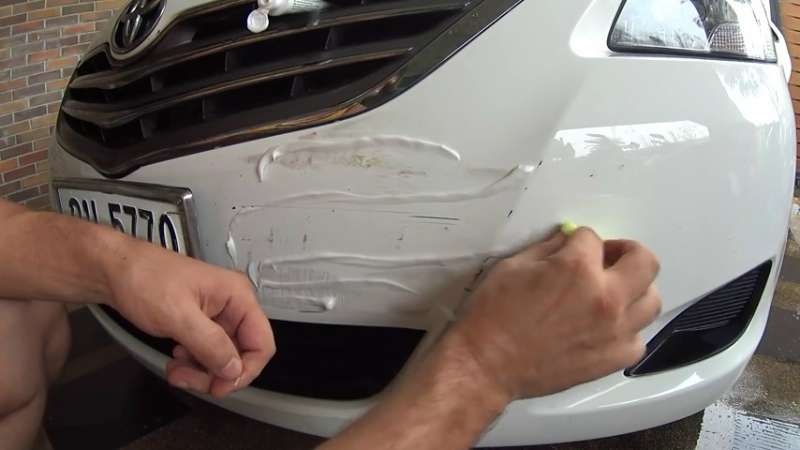 Taboola Ad Example 36732 - New Car Gadget Removes Scratches & Dents