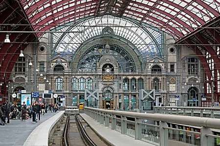 Outbrain Ad Example 43347 - 9 Train Stations With Unforgettable Architecture