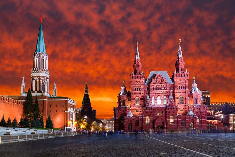 RevContent Ad Example 37900 - A Beginners Travel Guide To Moscow