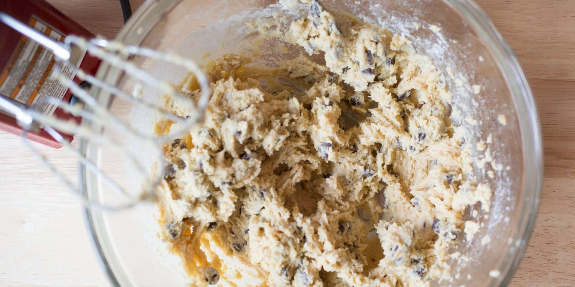 Taboola Ad Example 62484 - The Reason You Should Never Eat Raw Cookie Dough Goes Beyond The Eggs
