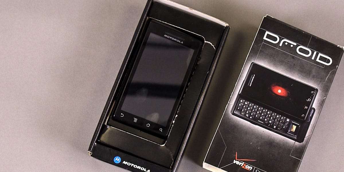 Taboola Ad Example 44434 - I Used The 10-year-old Original Motorola Droid For A Week