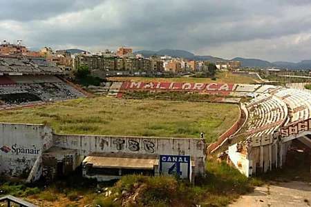 Outbrain Ad Example 54498 - 20 Abandoned Stadiums By Owners Left To Rot