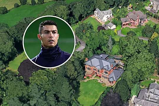 Outbrain Ad Example 53307 - Cristiano Ronaldo Selling Former Manchester Mansion For £3.25M