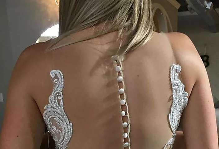 Outbrain Ad Example 42055 - [Photos] This Wedding Dress Made Guests Truly Uncomfortable