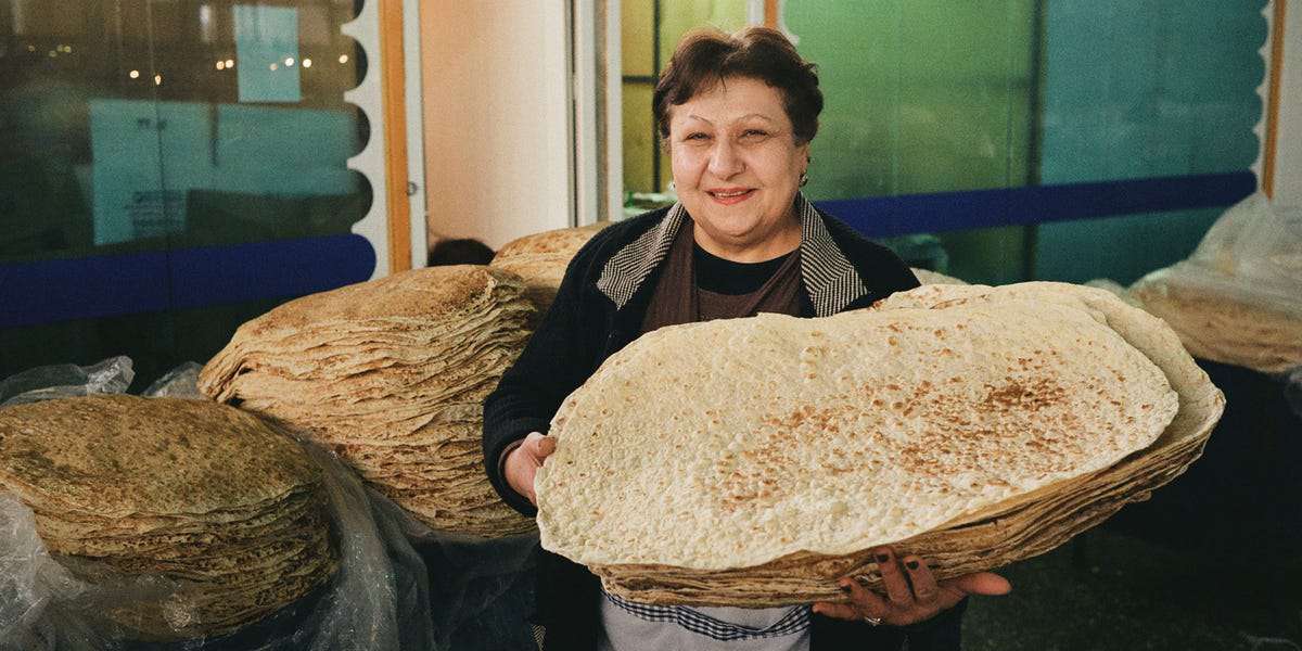 Taboola Ad Example 45849 - How Lavash Bread Is Made In Armenia