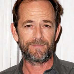 Zergnet Ad Example 64269 - Who Luke Perry Left His Massive Fortune To