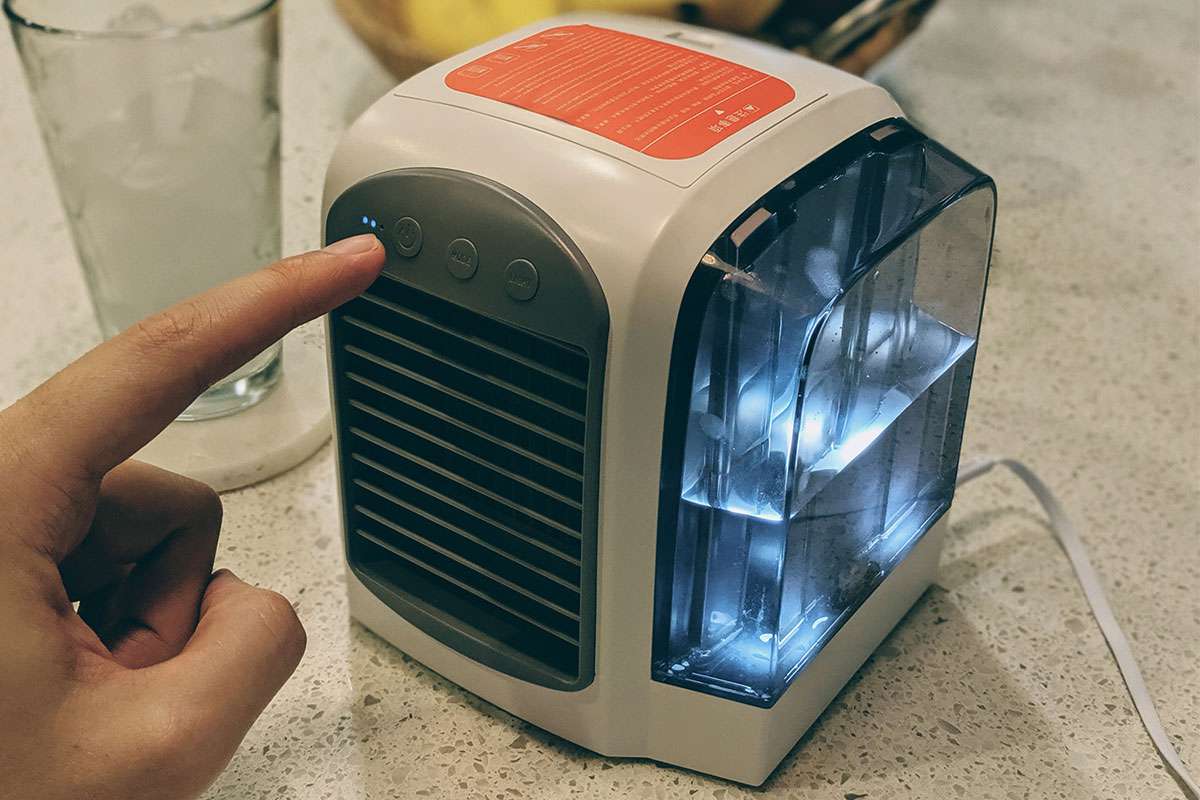 Taboola Ad Example 41097 - This Mini Air Conditioner Is Selling Like Crazy. The Idea Is Genius