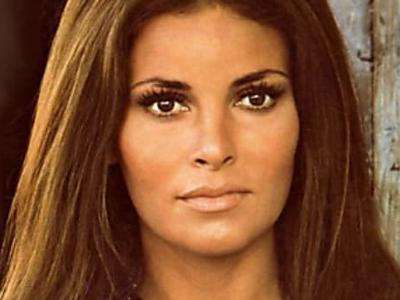 RevContent Ad Example 58014 - Raquel Welch Turns 80, Do You Recognize Her?