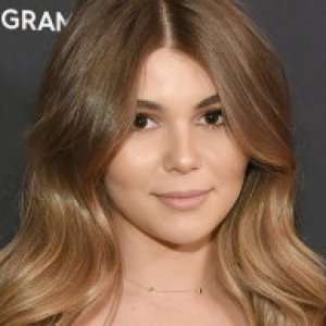 Zergnet Ad Example 64834 - Lori Loughlin’s Daughter Olivia Jade Trolled After Scandal