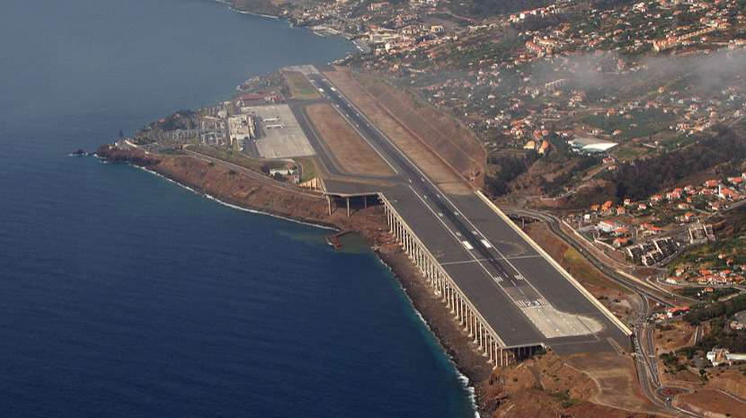 Taboola Ad Example 51715 - The 10 Most Dangerous Airports In The World