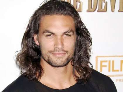 RevContent Ad Example 52119 - Jason Momoa Is Gorgeous But Take A Look At His Wife... You Will Be Stunned