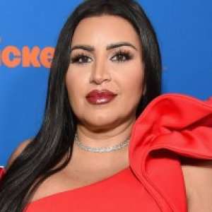 Zergnet Ad Example 48829 - 'Shahs Of Sunset' Star MJ Javid In ICU After Giving Birth To SonPageSix.com