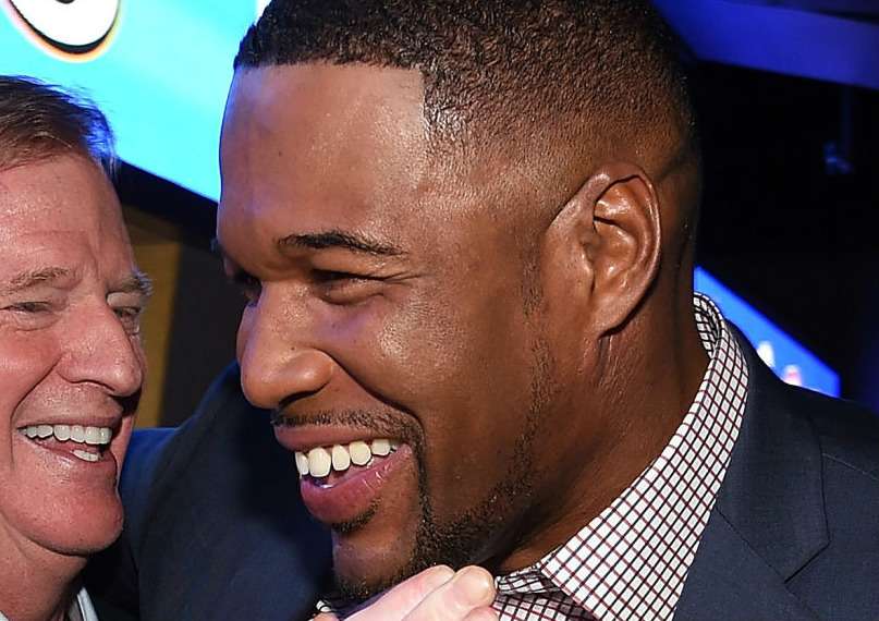 Taboola Ad Example 46131 - NFL Veteran Michael Strahan Is Happily Married To His Partner